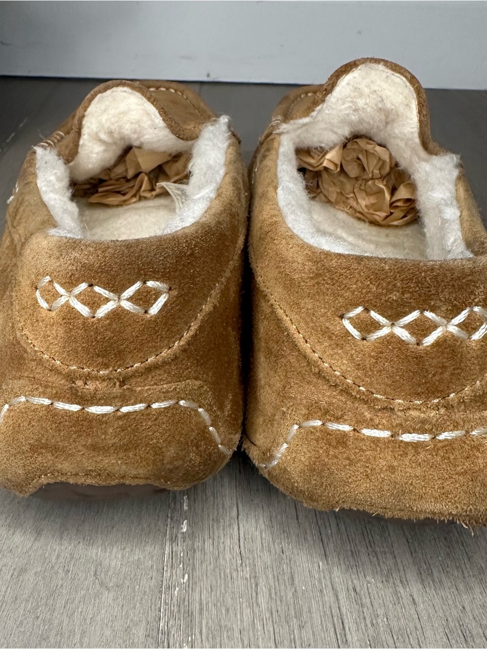 Ugg Ansley Slipper Color: Chestnut
Women’s size 7 - Picture 7 of 12
